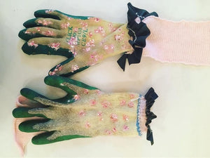 Functional Fashion: Garden Gloves