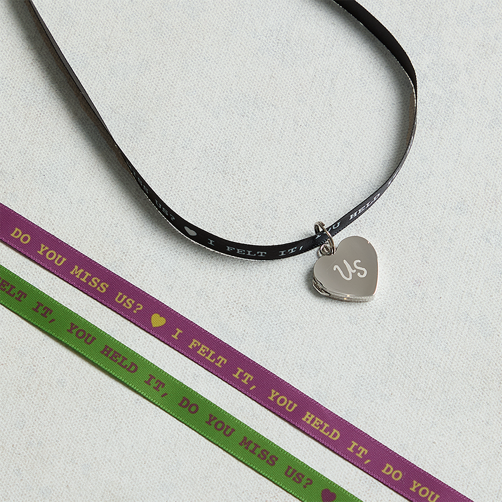 Gracie Abrams Heart Locket Ribbon Set